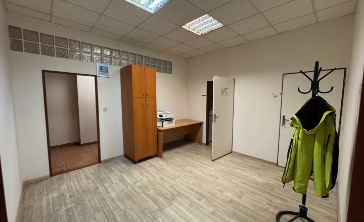 Reality Kolesár prenajíma 1265 m2 Halu-sklad Barca - fotografia 13