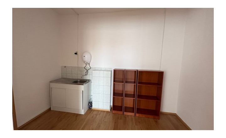 Reality Kolesár prenajíma priestor 42m2 Mlynská centrum - fotografia 3