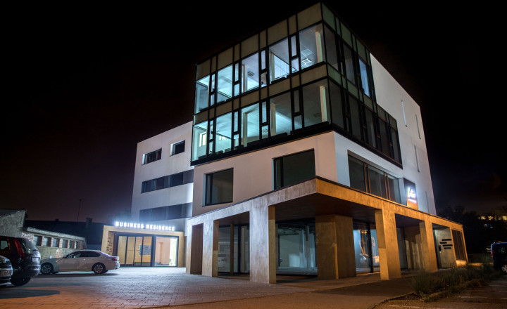 RealityKolesár prenajíma priestor 89m2 Dunajská pri SPP Košice IV JUH. - fotografia 16