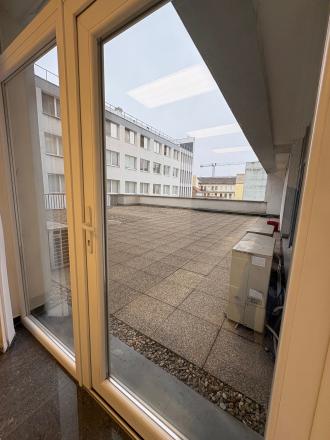 Reality Kolesár prenajíma priestor 36 m2 OC Gastrodom Mlynská KE centrum - fotografia 3
