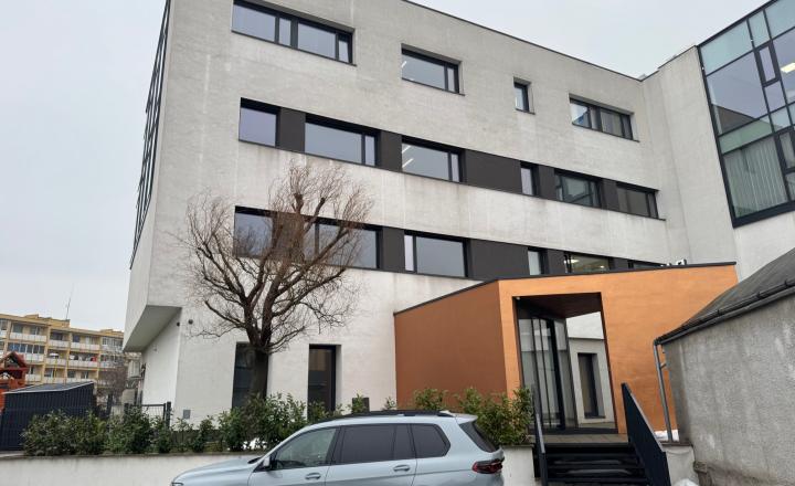 RealityKolesár prenajíma priestor 35m2 Dunajská pri SPP Košice IV JUH. - fotografia 11