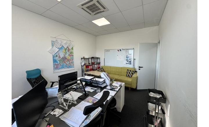 RealityKolesár prenajíma priestor 35m2 Dunajská pri SPP Košice IV JUH. - fotografia 2