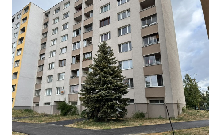 RealityKolesár predáva 3 izbový byt Dénešova KVP KE II. Západ