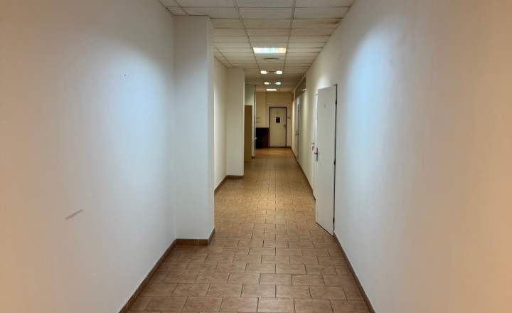 Reality Kolesár prenajíma 1265 m2 Halu-sklad Barca - fotografia 11